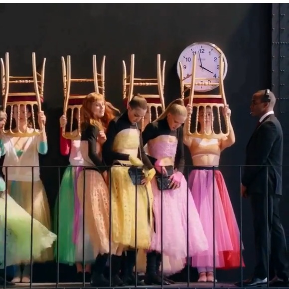 Meet your Posher, Janet elisabeth - Picture 6 of 11